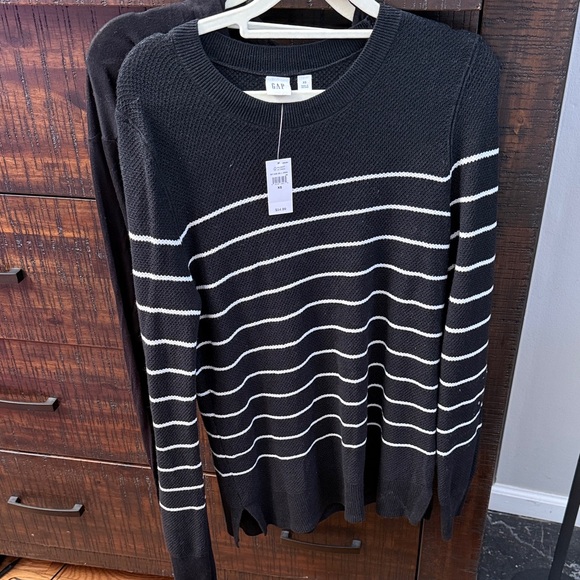 GAP Tops - GAP women’s Black Crewneck Sweater with White Stripes